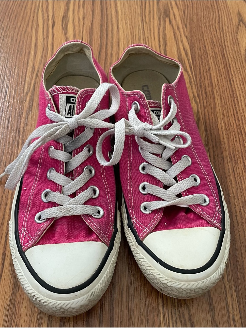 Converse Hot Pink Low Top Sneakers Women's Size 7